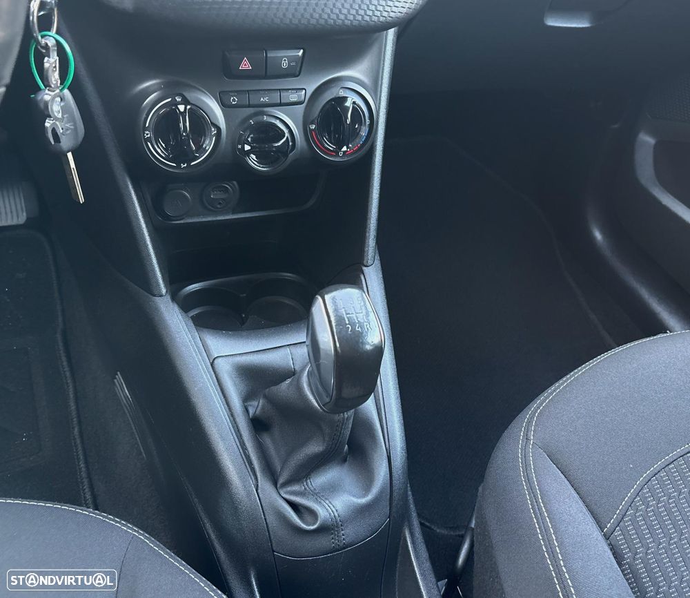 Peugeot 208 1.2 PureTech Style - 17