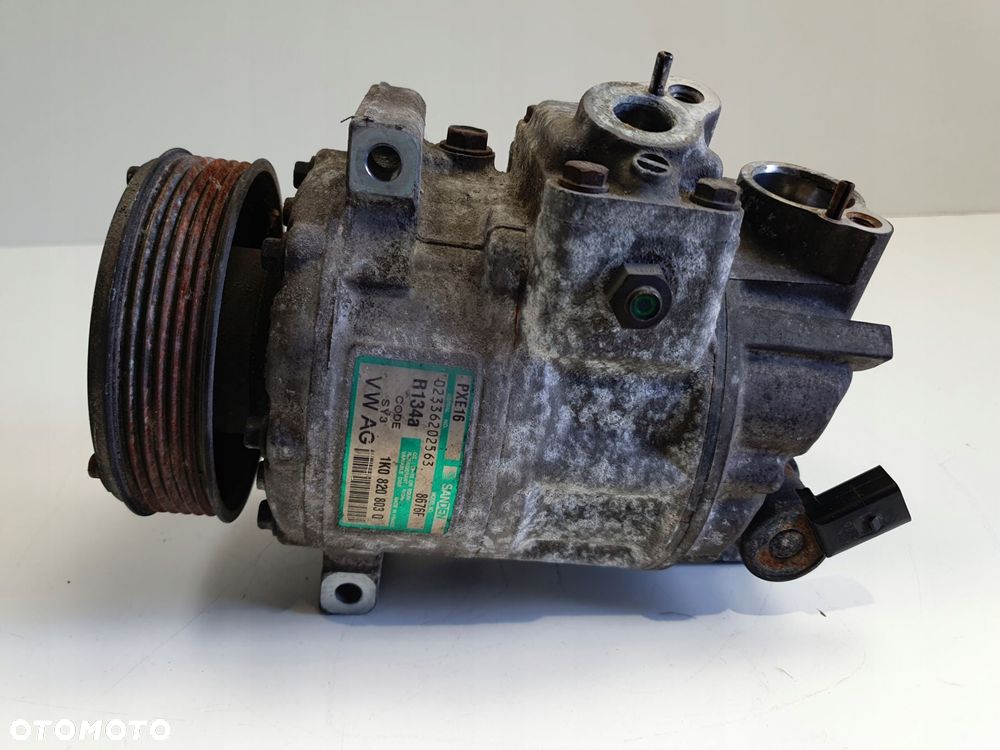 SPRĘŻARKA KLIMATYZACJI VW Touran 1.9 TDI _ pompa 1K0820803Q - 1