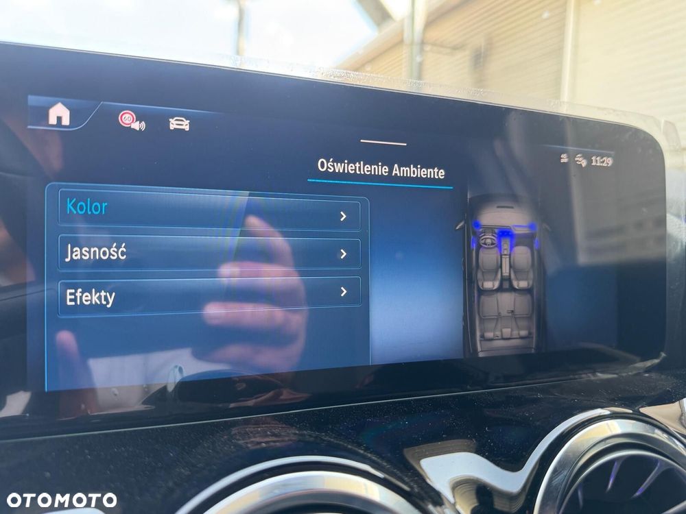 Mercedes-Benz GLA 200 Business Edition - 32