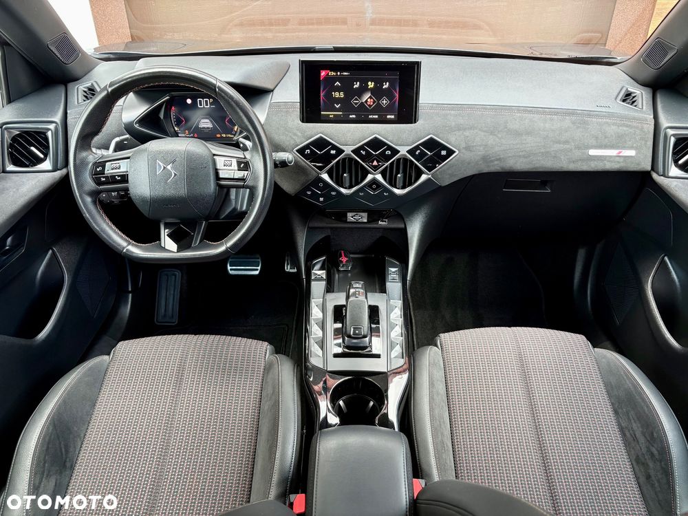 DS Automobiles DS 3 Crossback 1.2 PureTech Performance Line + - 9