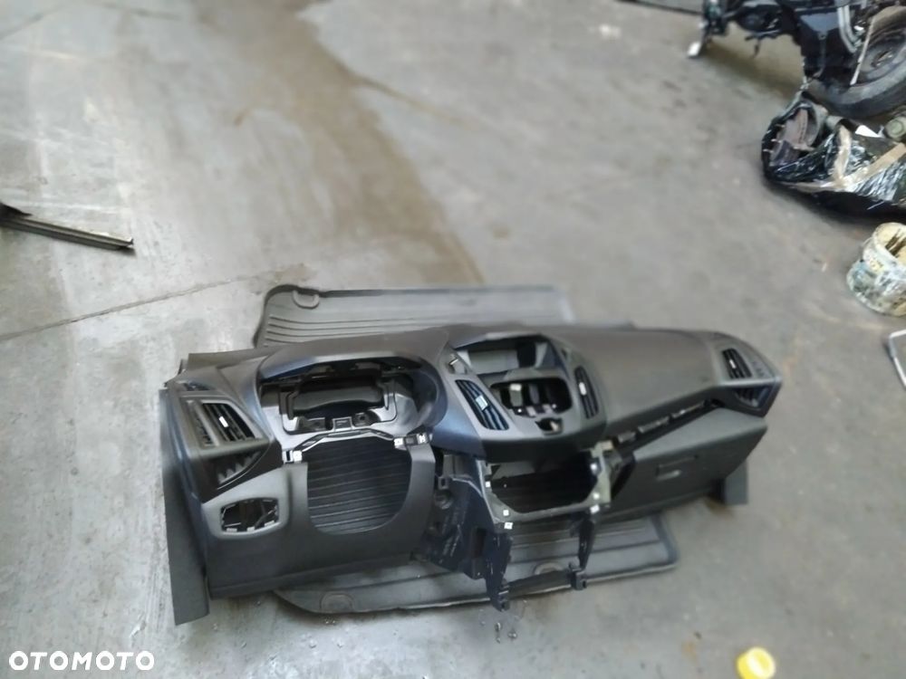 Ford connect 13- deska kokpit pasy x3  sterownik airbag x2 demontaz - 3