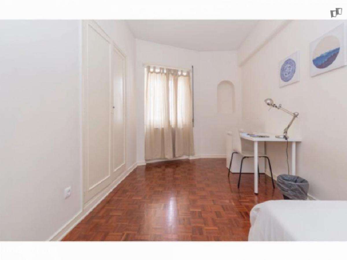 Quarto - localizado em Lapa Lisbon - Grande imagem: 2/17