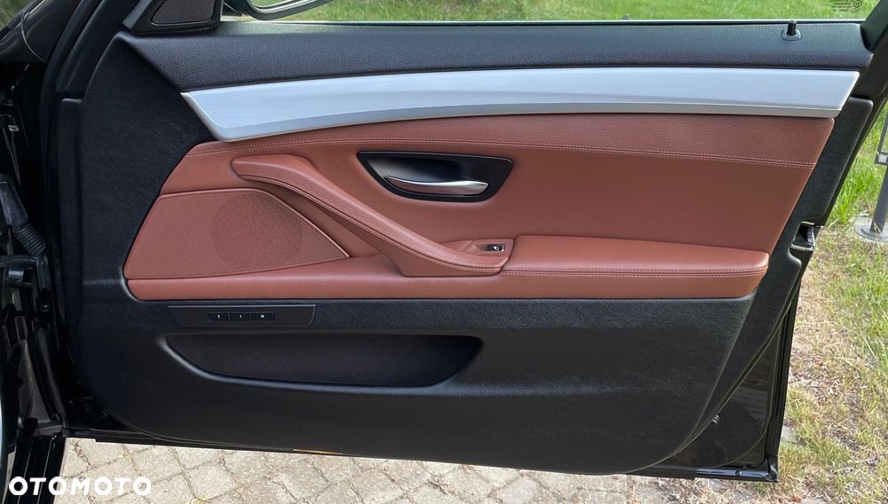 BMW Seria 5 525d - 20