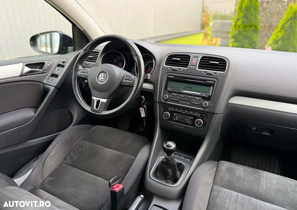 Volkswagen Golf 1.4 TSI MATCH - 9