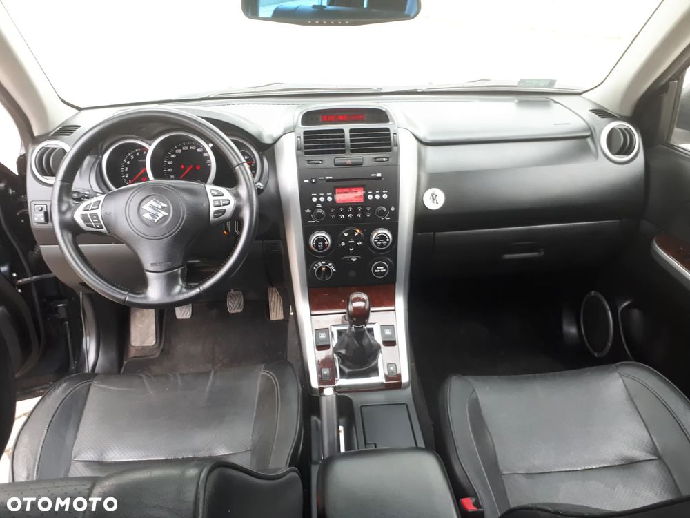 Suzuki Grand Vitara 2.0 Club Family - 21