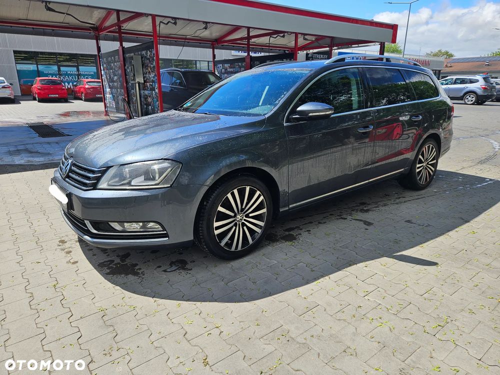 Volkswagen Passat - 4