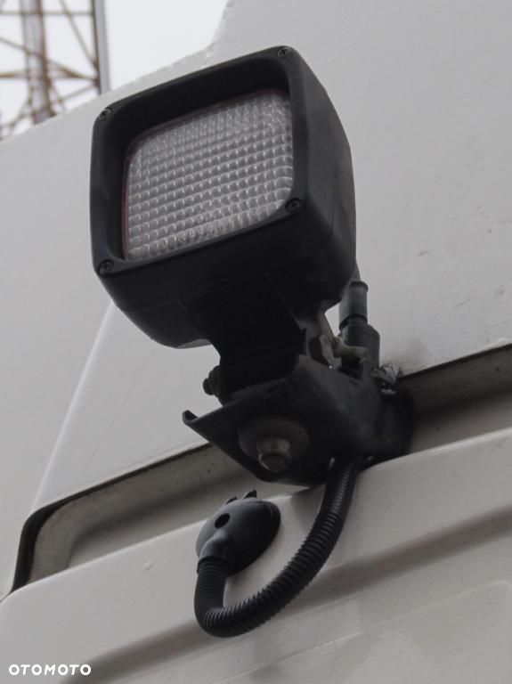 MAN LAMPA LAMPKA ŚWIATŁO ROBOCZE SKRZYNI - 2