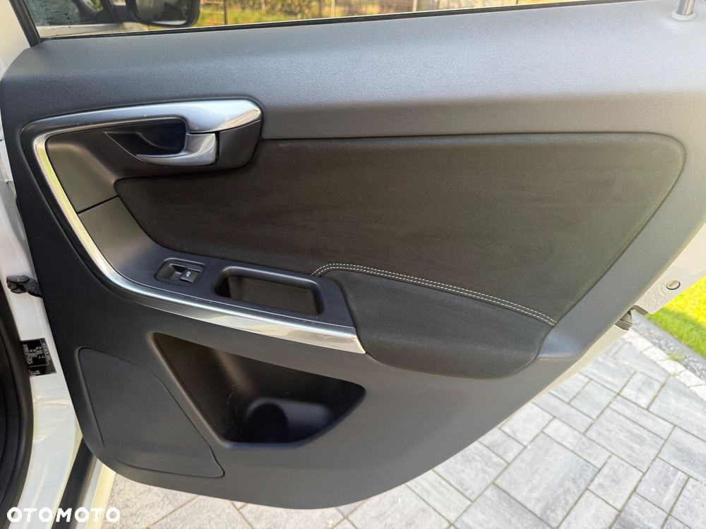 Volvo XC 60 D4 Drive-E Summum - 22