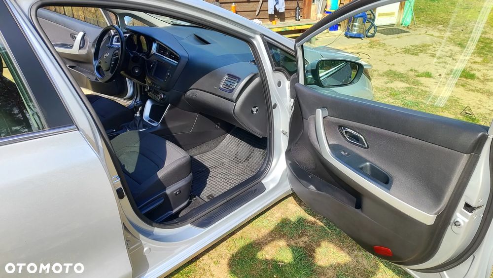 Kia Ceed 1.6 GDI Smart Plus - 6