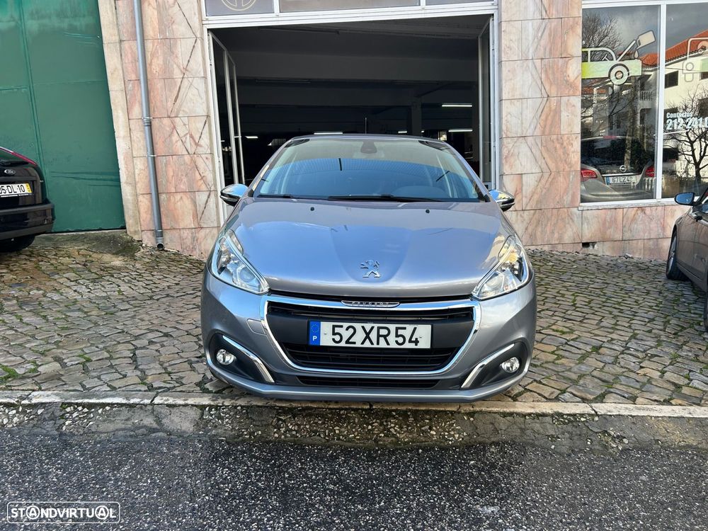 Peugeot 208 1.2 PureTech Signature - 1
