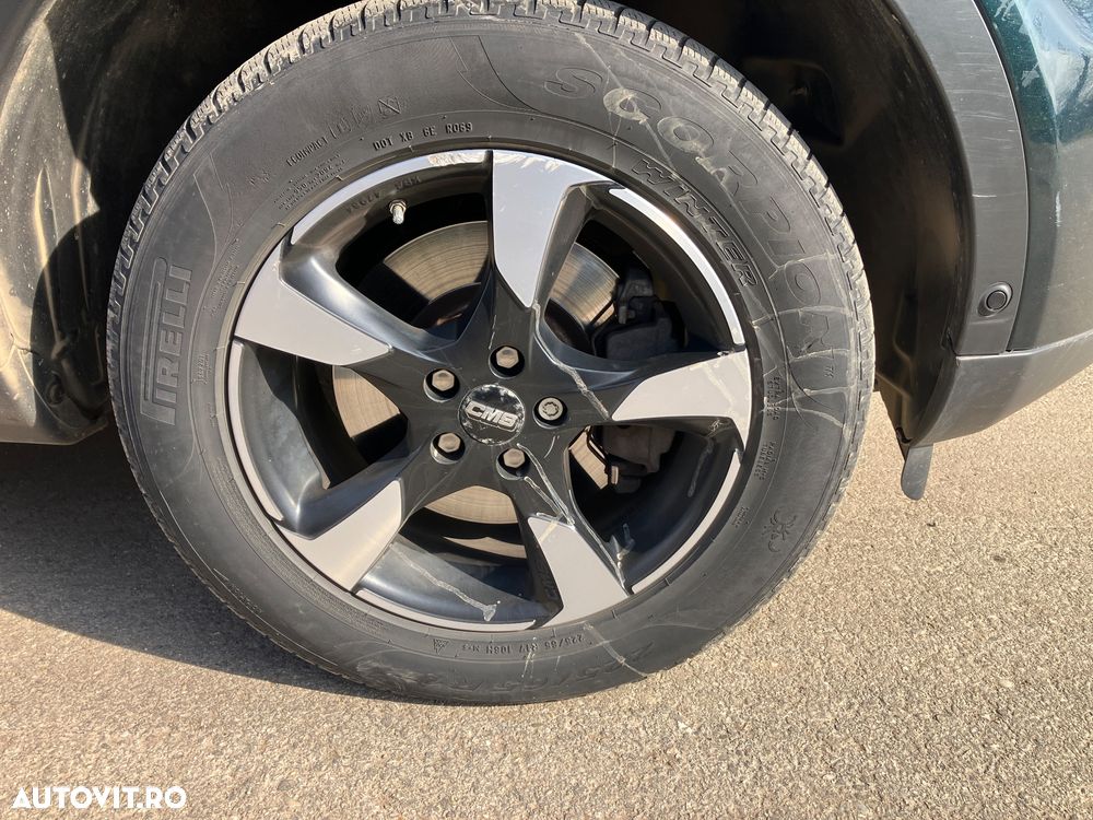 Land Rover Discovery Sport - 8