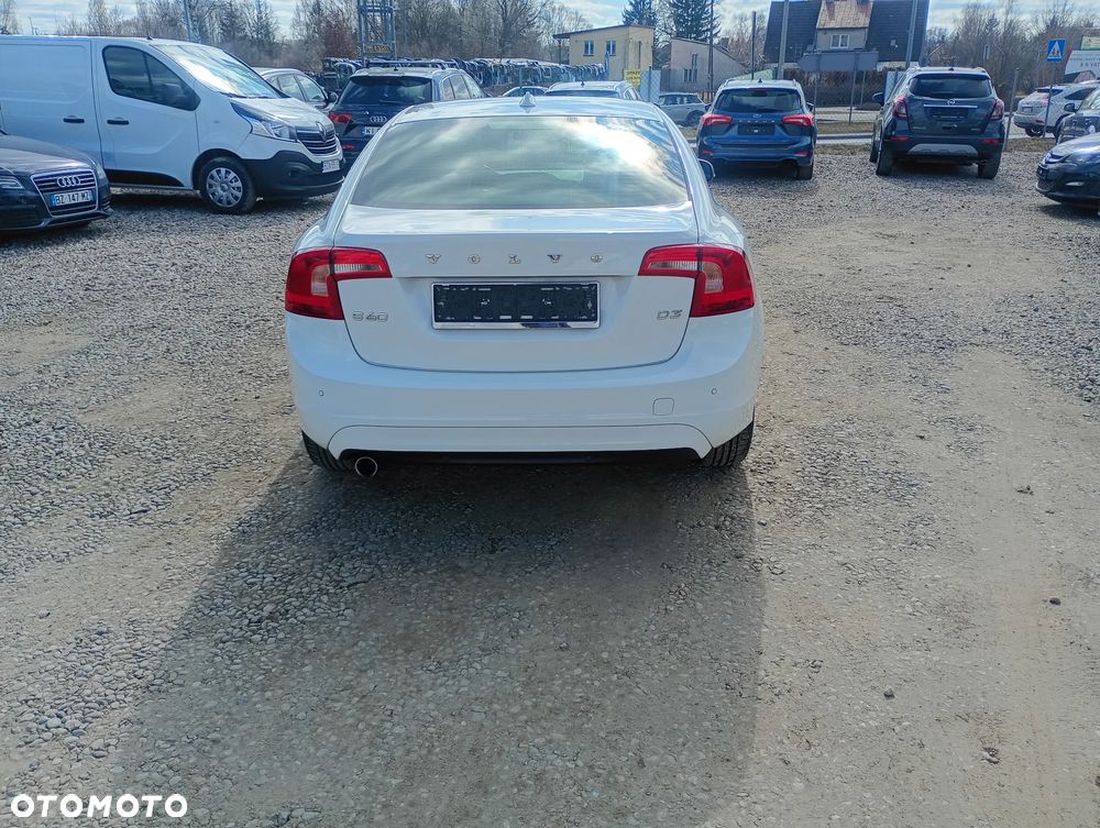 Volvo S60 D3 Geartronic Momentum - 8