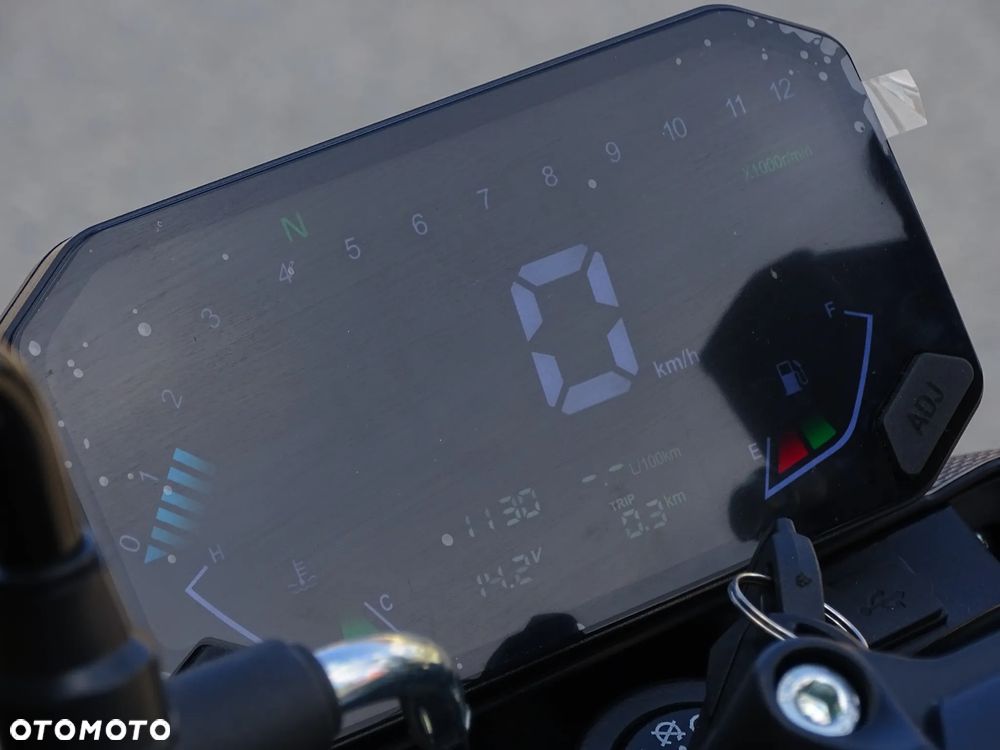 VOGE R125 - 4