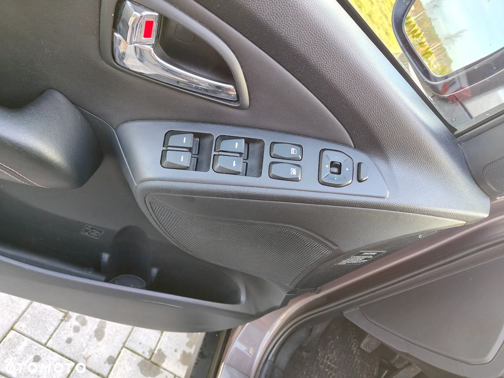 Hyundai ix35 2.0 CRDi 4WD Premium - 27