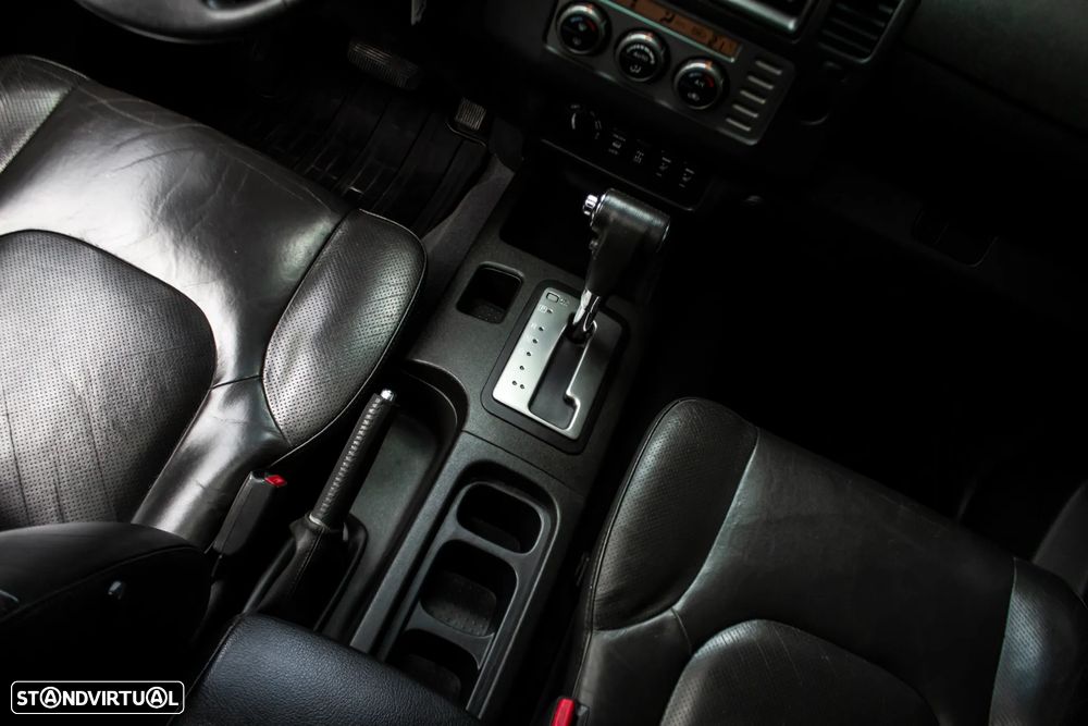 Nissan Navara 2.5 dCi CD SE AT 4WD - 28