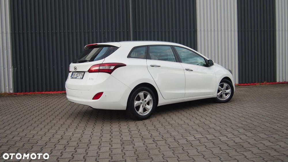 Hyundai i30 1.6 CRDi Automatik Style - 5