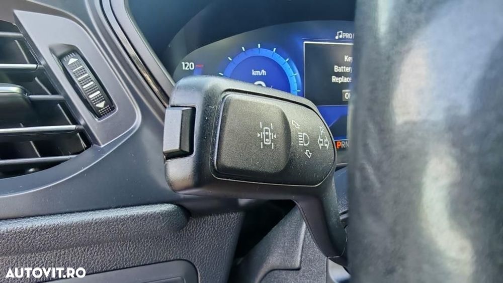 Ford Kuga - 25