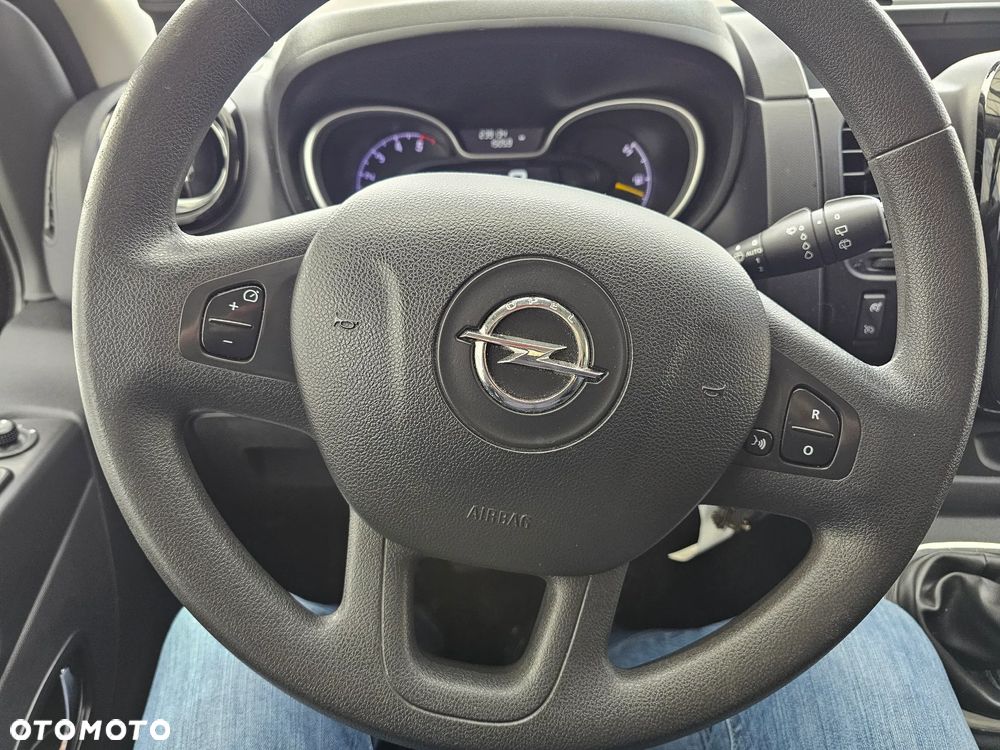 Opel Vivaro L2H1 2,9t Elegance Business - 10