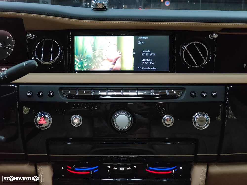 Rolls Royce Phantom 6.8 V12 - 52