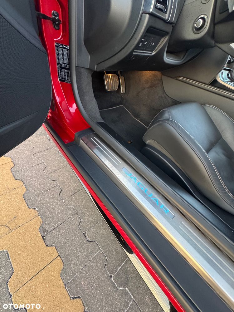 Jaguar F-Type 2.0 Turbo R-Dynamic Black - 30