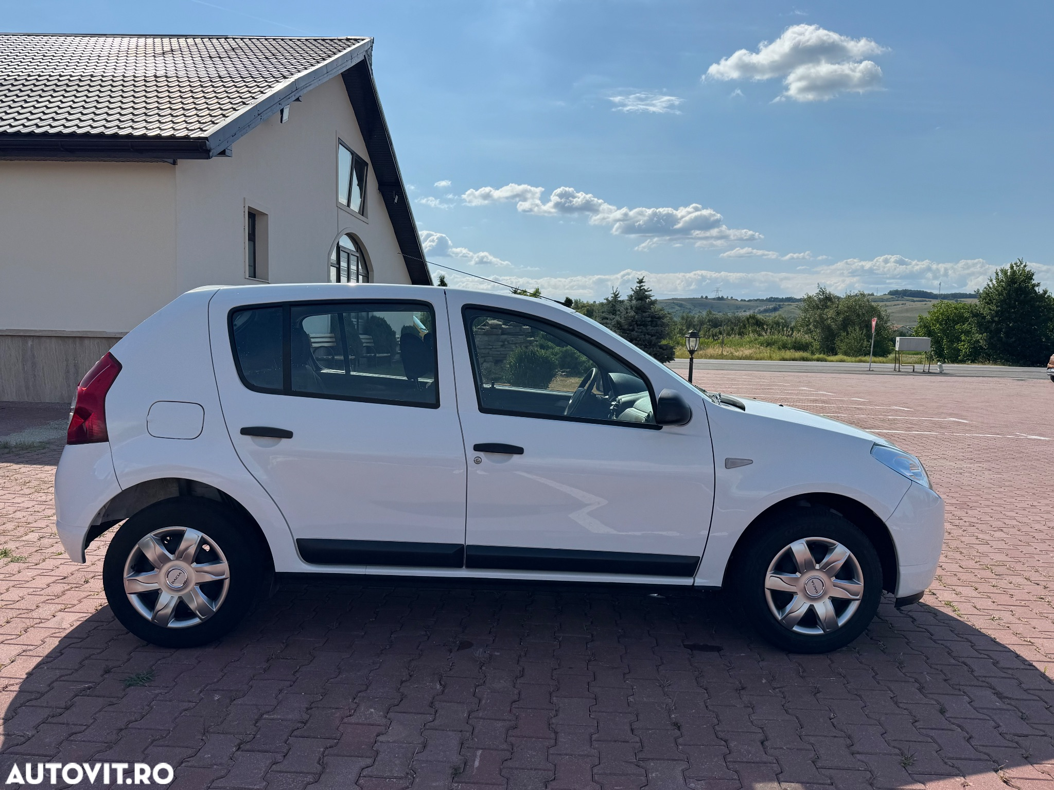Dacia Sandero 1.2 16V 75 Laureate - 14