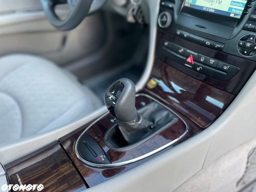 Mercedes-Benz Klasa E 220 CDI Automatik Classic - 18