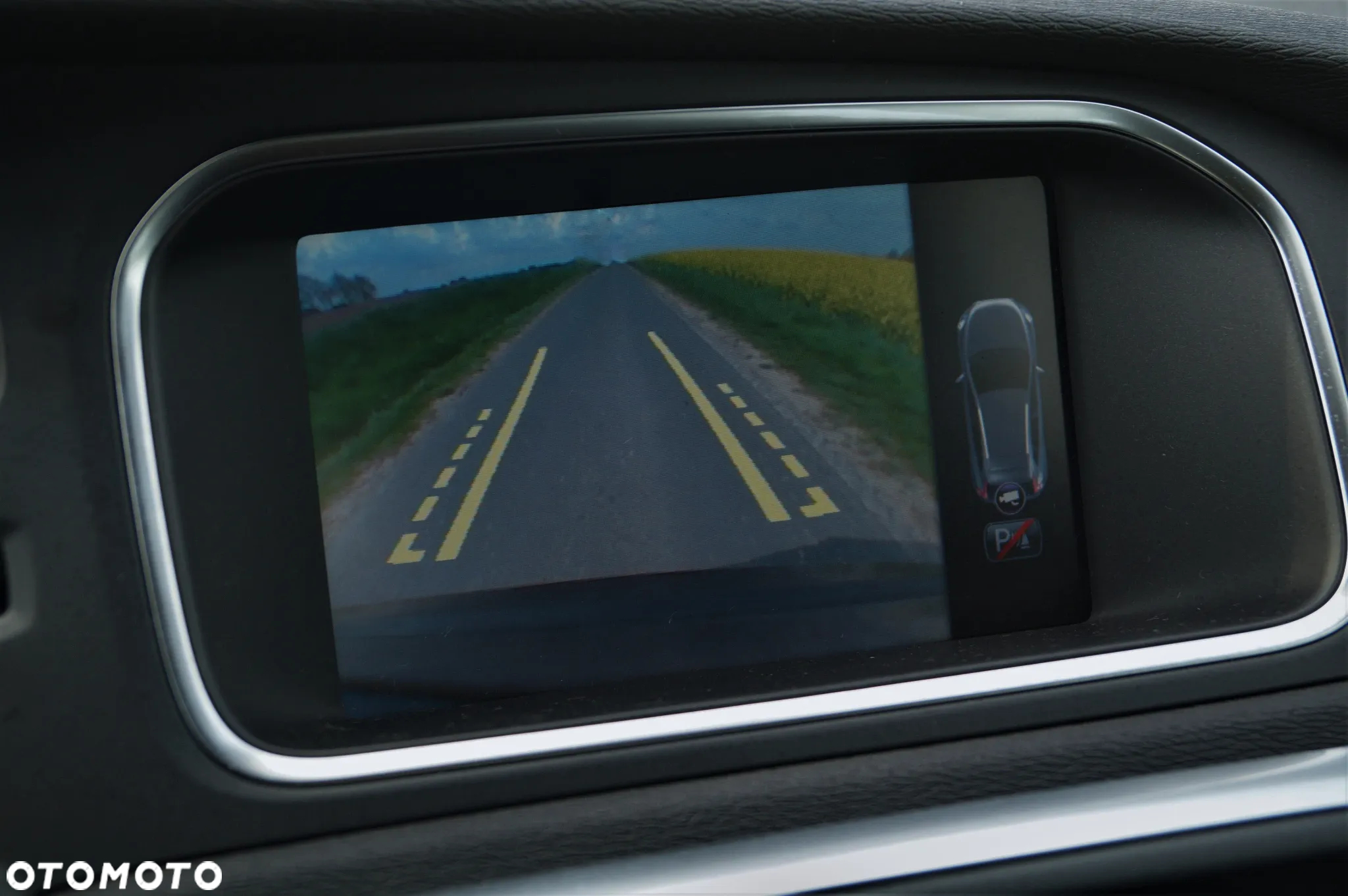 Volvo V40 Cross Country - 37