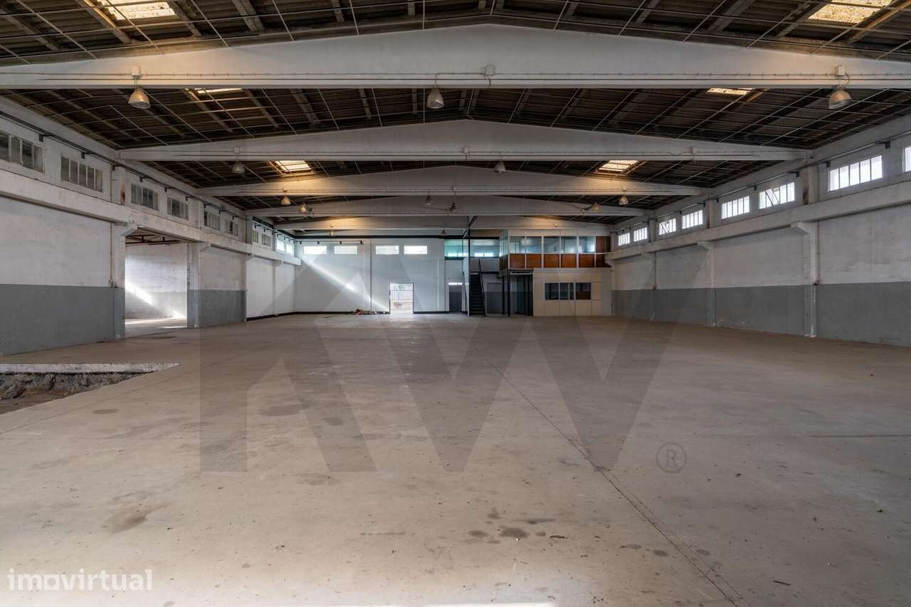 Armazém Industrial com Potencial de Ampliação | Beloura – Sintra - Grande imagem: 2/31