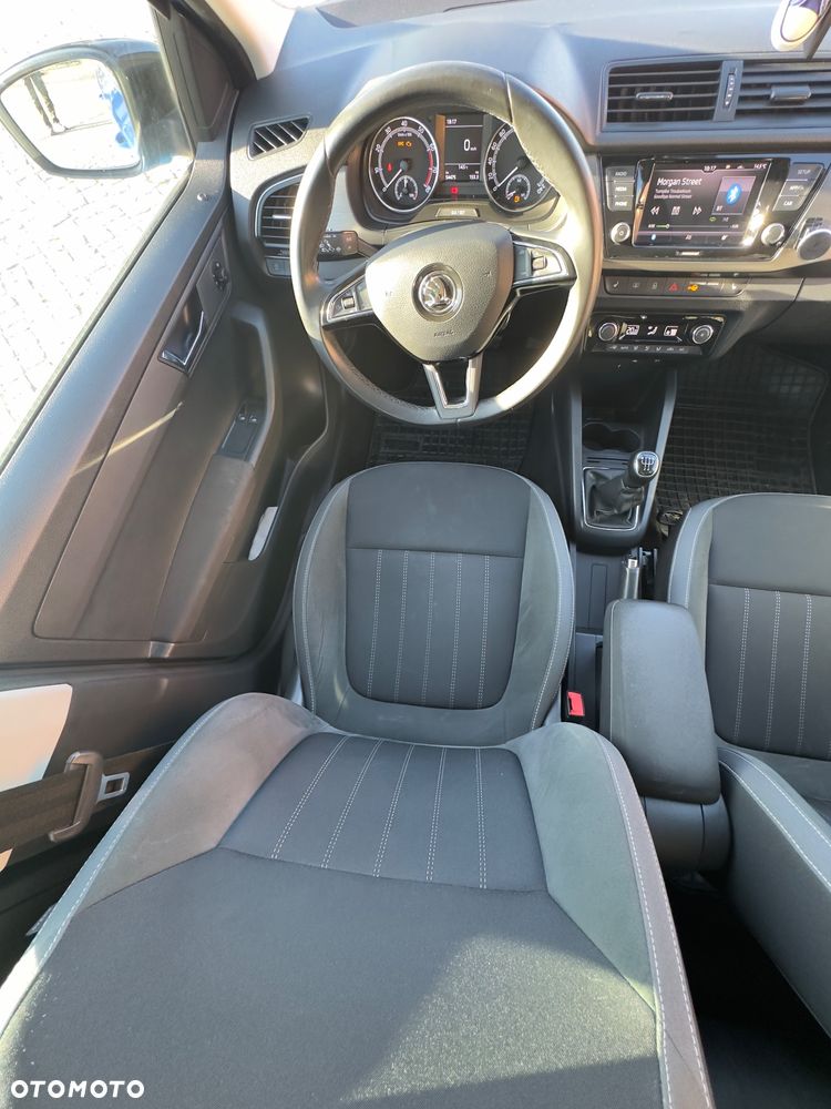 Skoda Fabia 1.0 TSI Style Color - 21