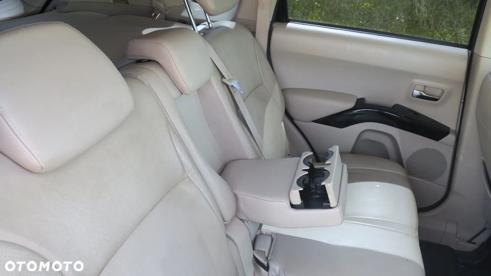 Citroën C-Crosser 2.2 HDi Exclusive DCS - 24