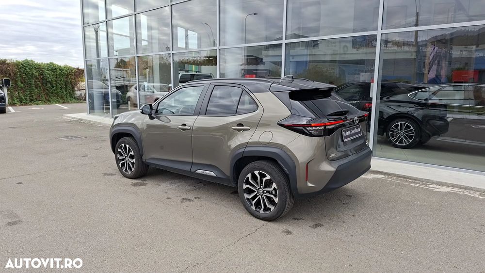 Toyota Yaris Cross 2025 photo 3