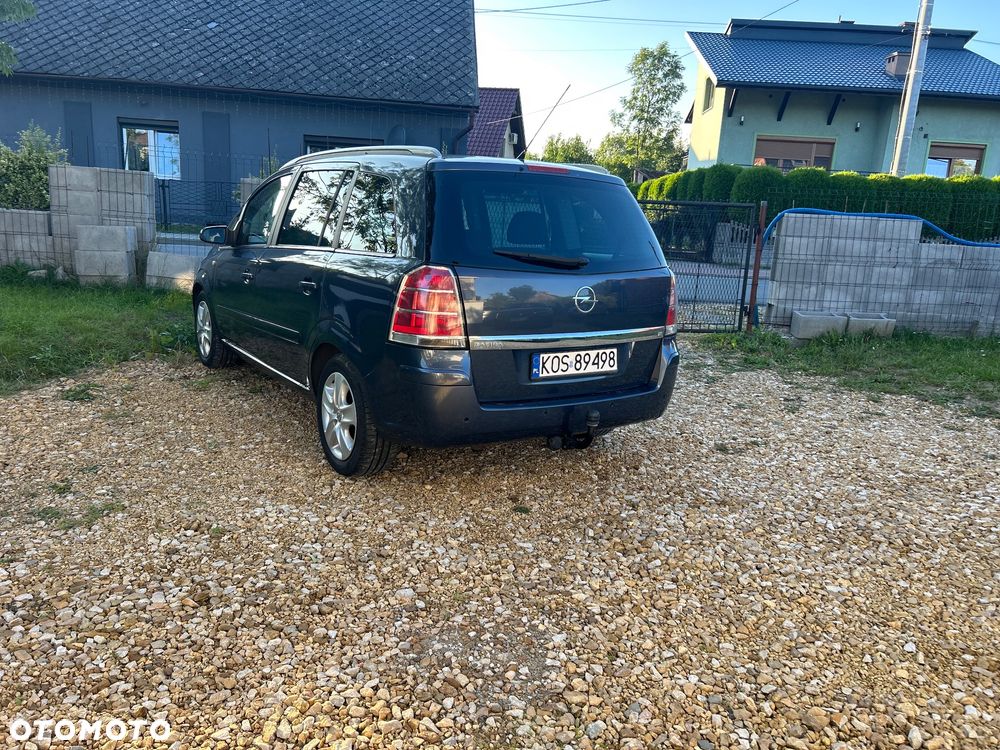 Opel Zafira 1.8 Cosmo - 40