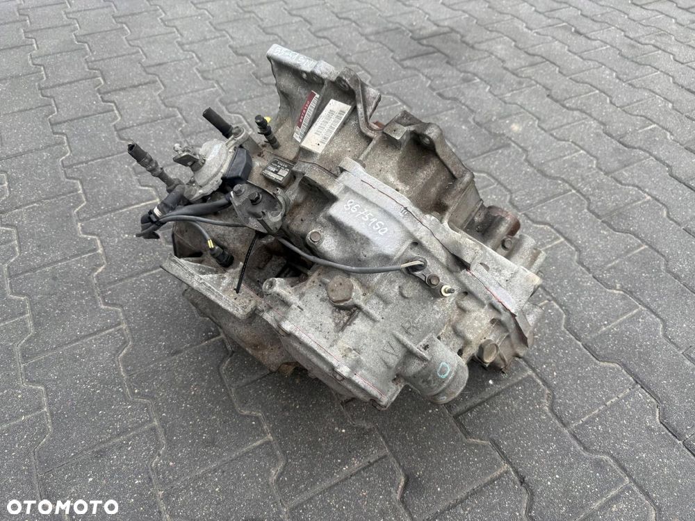 AUTOMATYCZNA SKRZYNIA BIEGÓW Z KONWERTEREM 2.5 T 55-51SN 8675150 VOLVO XC90 - 2