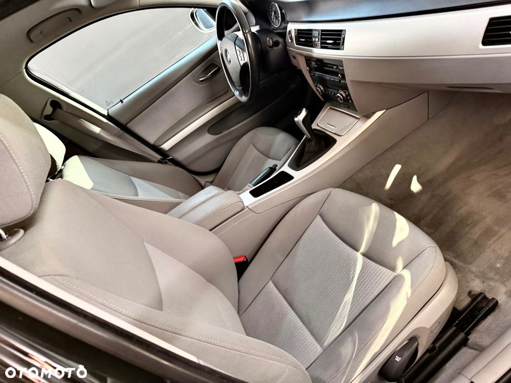 BMW Seria 3 318d DPF - 12