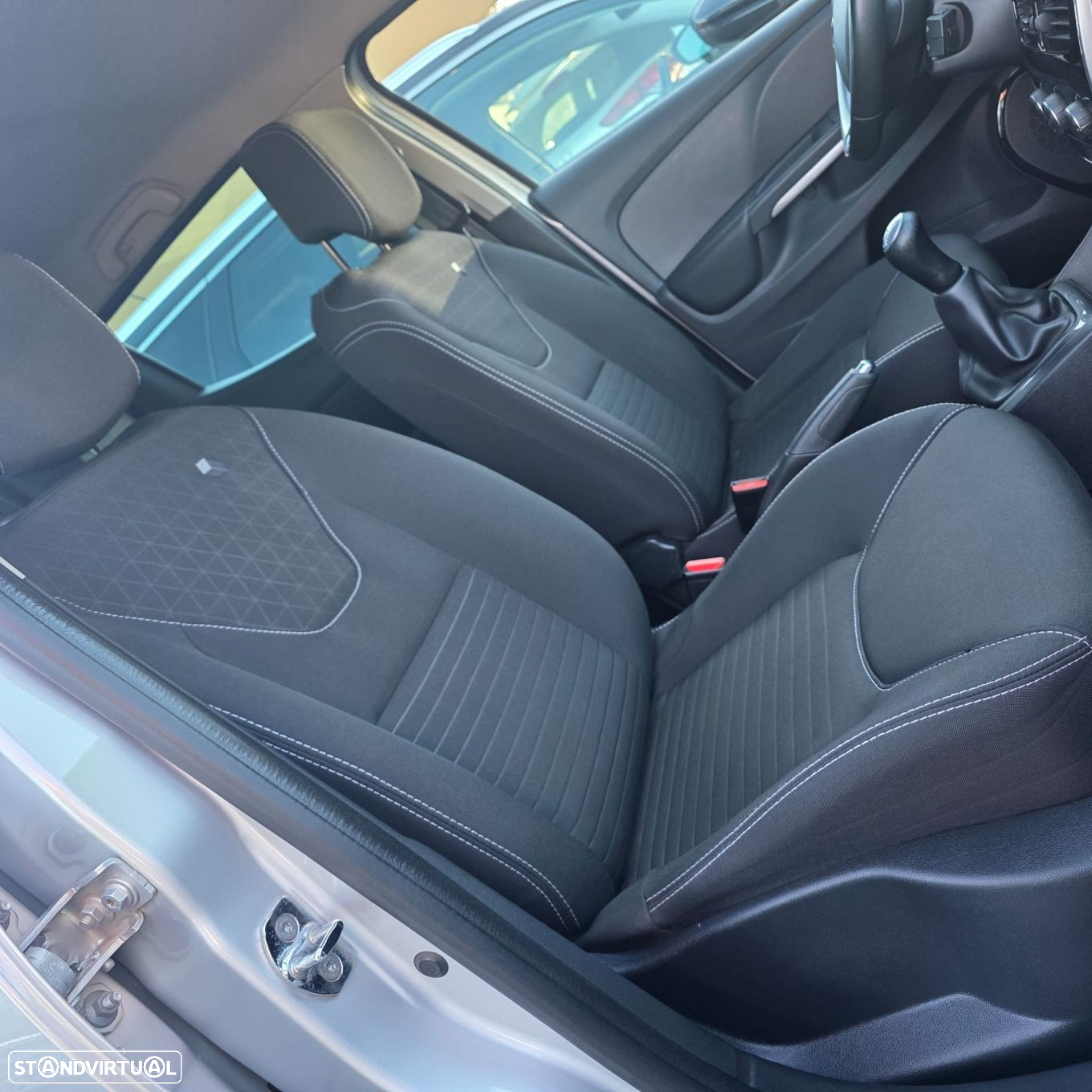 Renault Clio 1.5 dCi Limited - 27