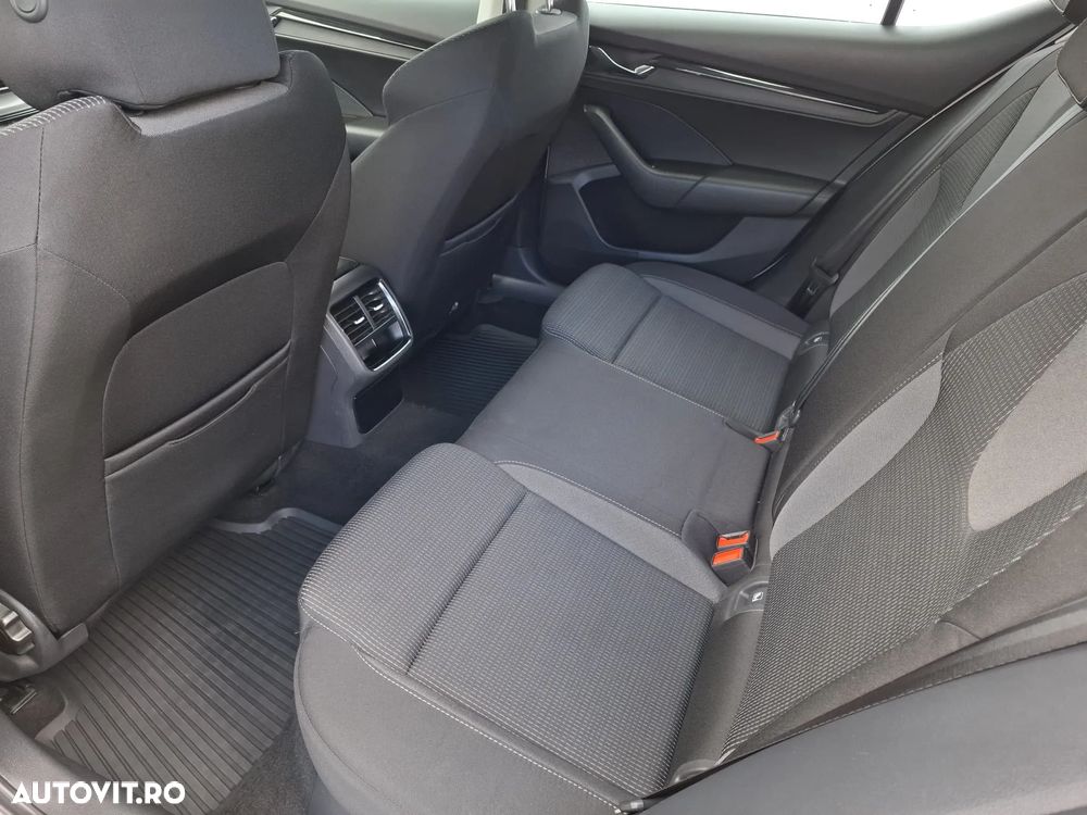 Skoda Octavia 1.5 TSI DSG MHEV Ambition - 38