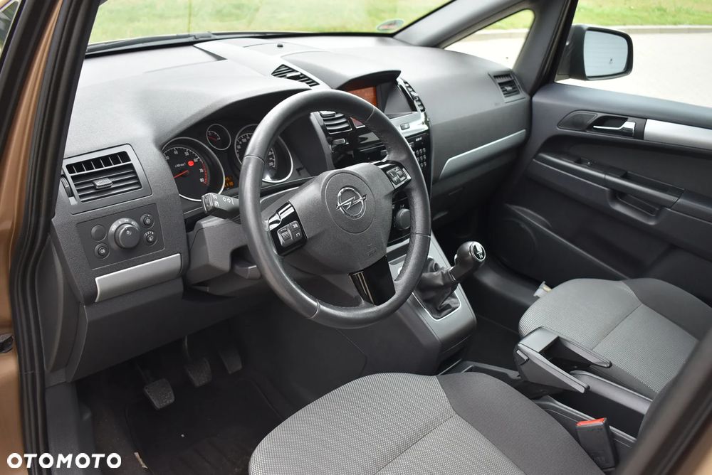 Opel Zafira - 23