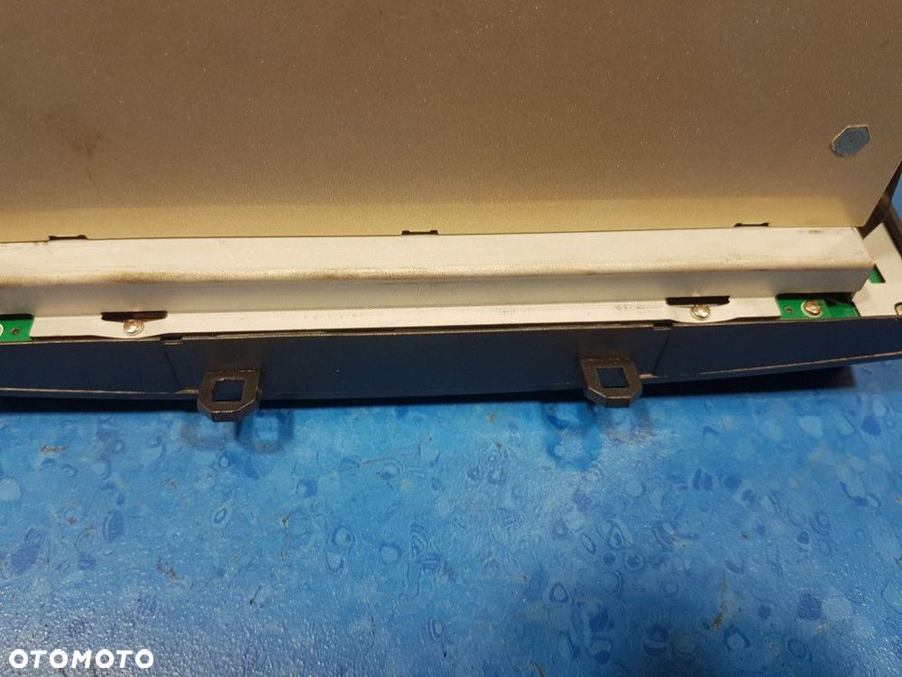 PEUGEOT 306 RADIO - 10