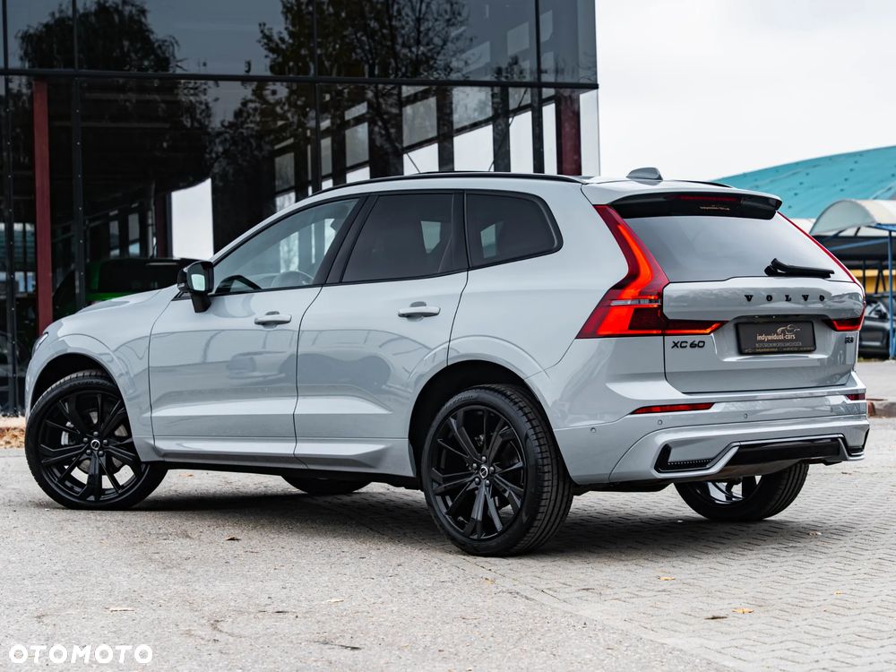 Volvo XC 60 B5 B AWD Plus Dark - 10