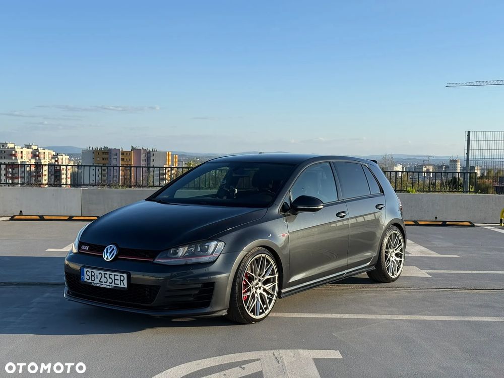 Volkswagen Golf - 9