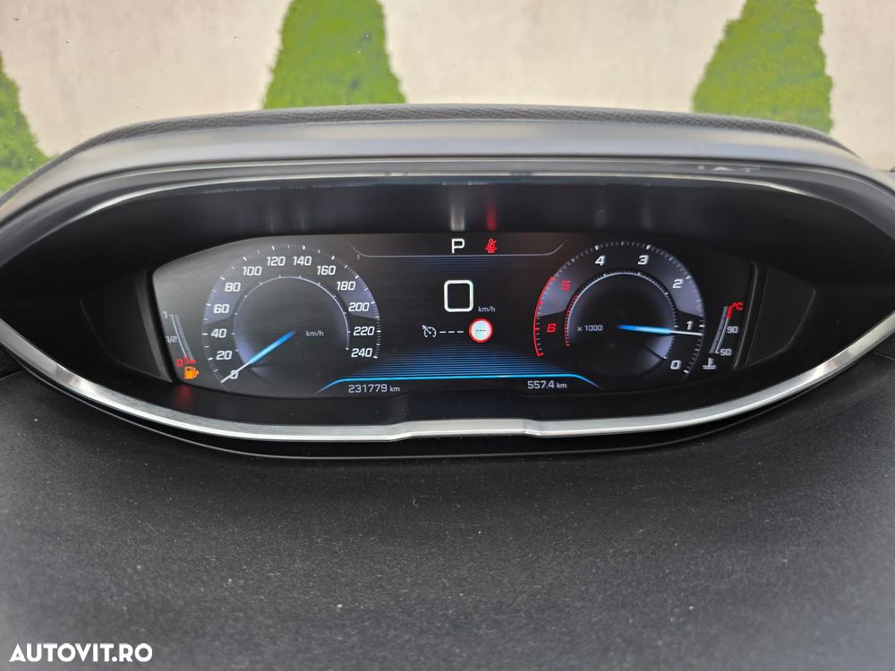 Peugeot 5008 1.6 BlueHDI EAT6 Allure - 10