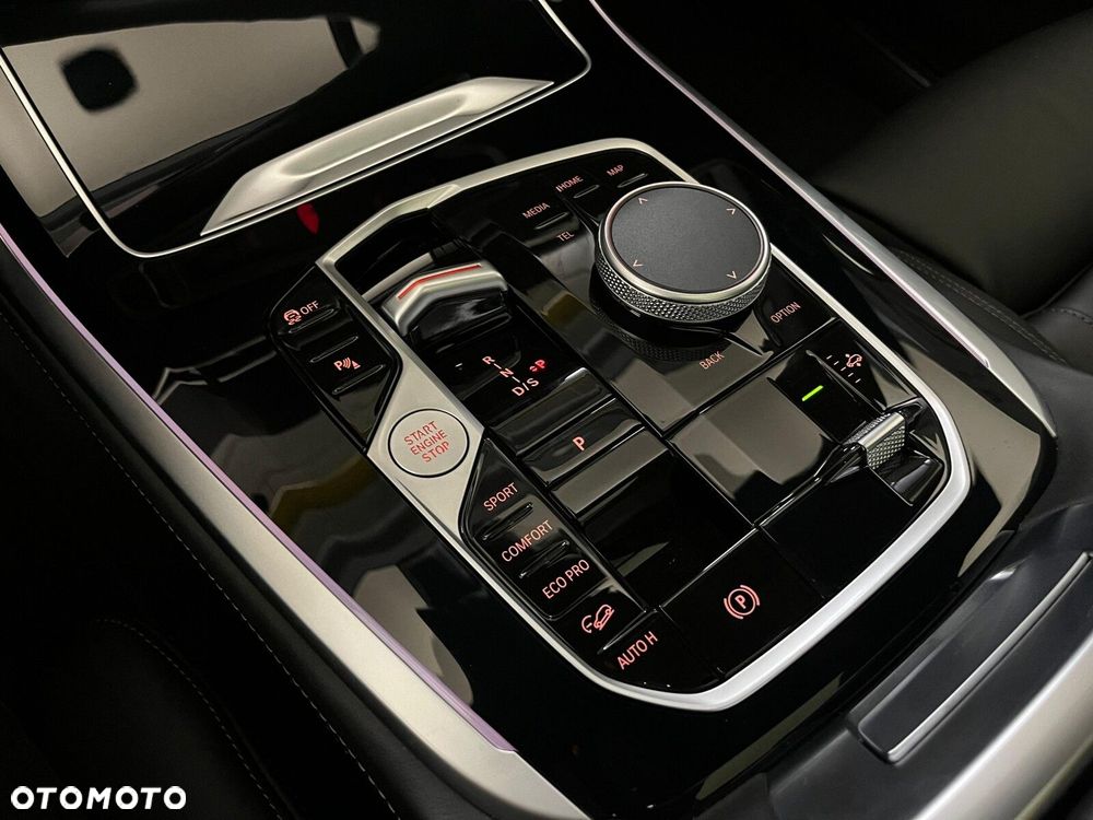 BMW X7 - 21