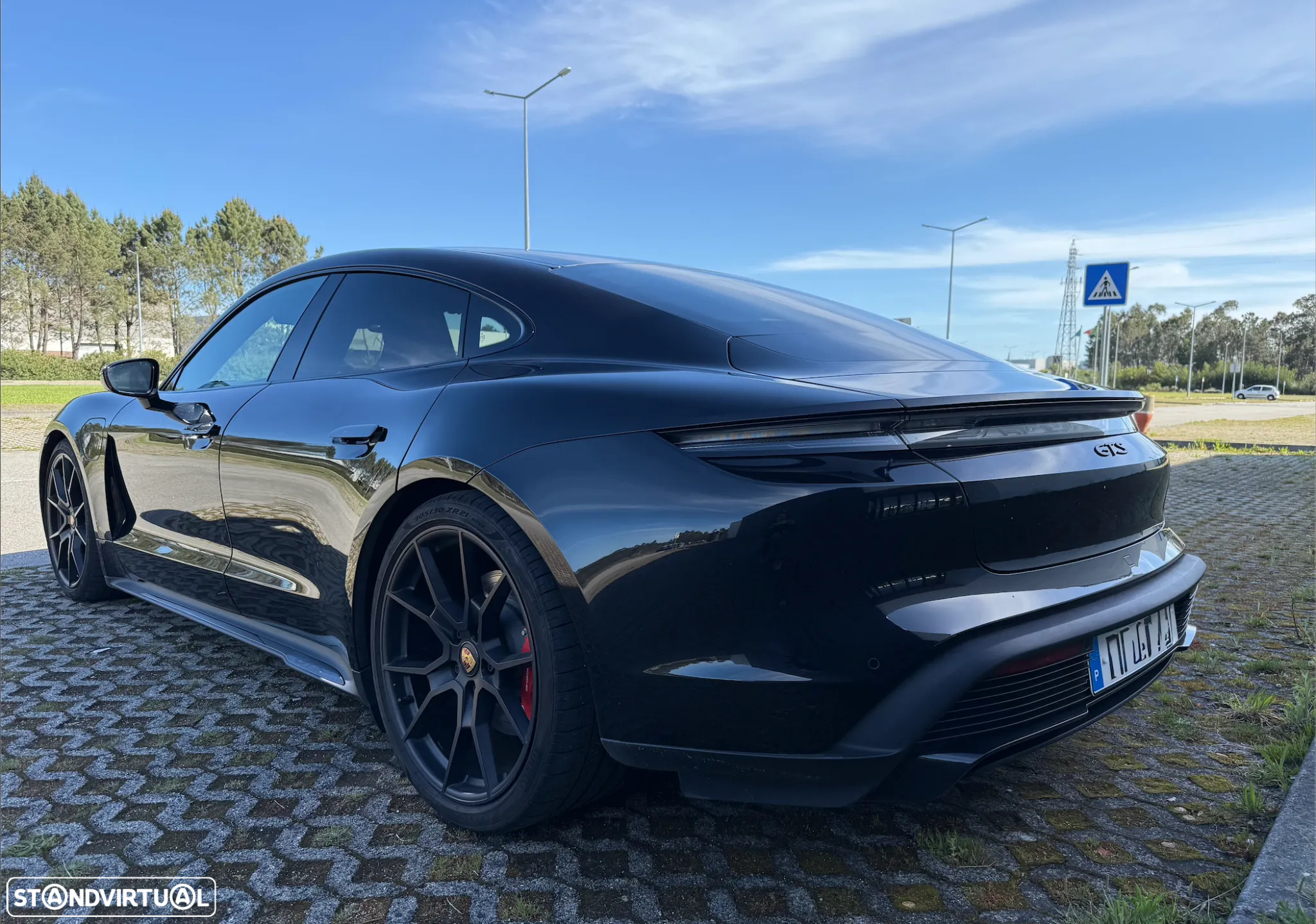 Porsche Taycan GTS - 3