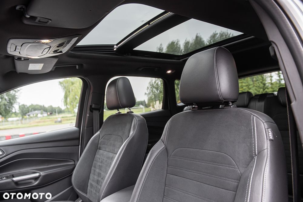 Ford Kuga 1.5 EcoBoost 2x4 ST-Line - 10