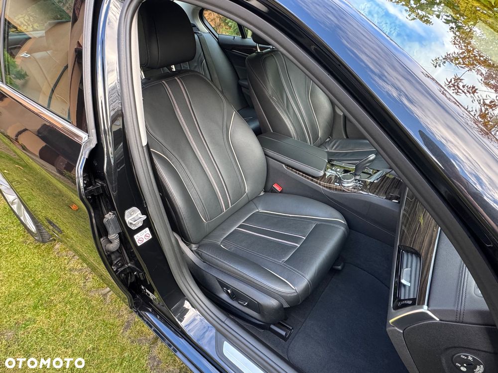 BMW Seria 5 520d Luxury Line - 10