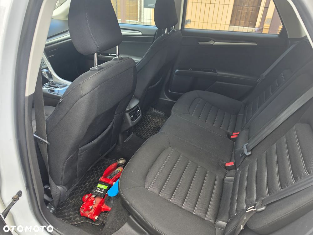 Ford Mondeo 2.0 TDCi Trend PowerShift - 13