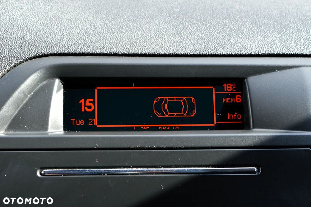 Citroën C5 2.0 16V Confort - 21