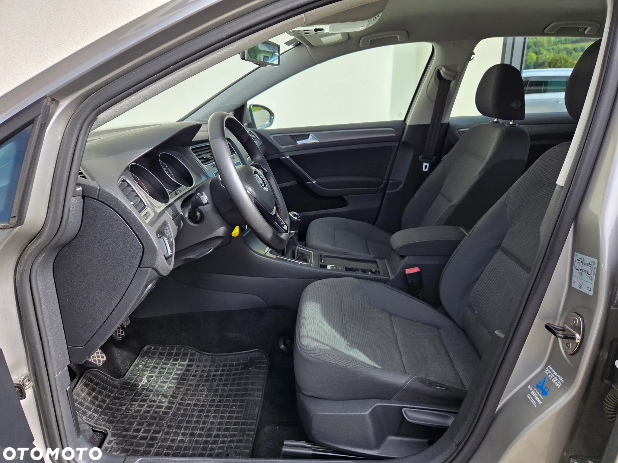 Volkswagen Golf - 8