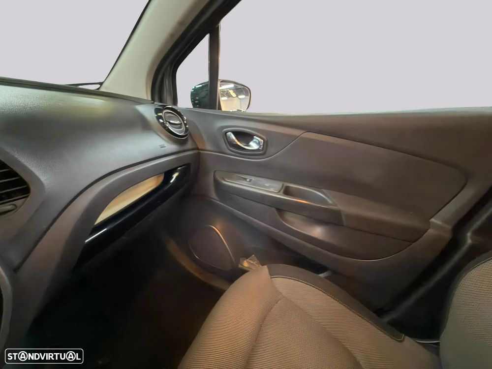 Renault Captur - 27
