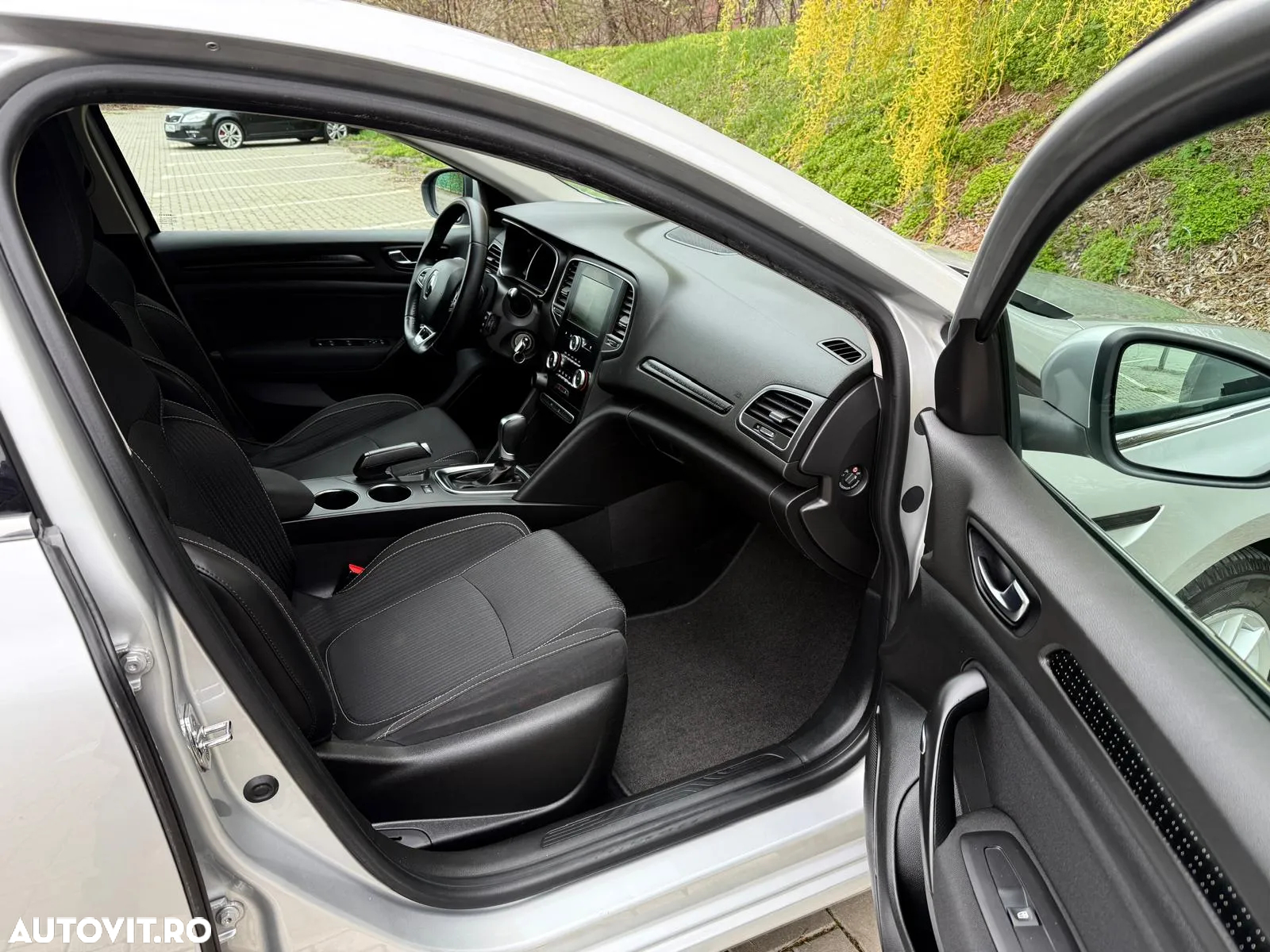 Renault Megane ENERGY dCi EDC Zen - 19